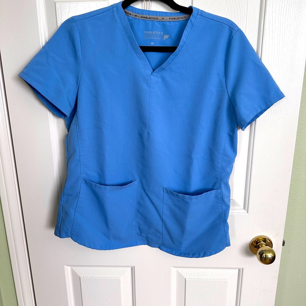 Fabletics Mode Scrub Top-Gentle used,non-smoking home,no stains